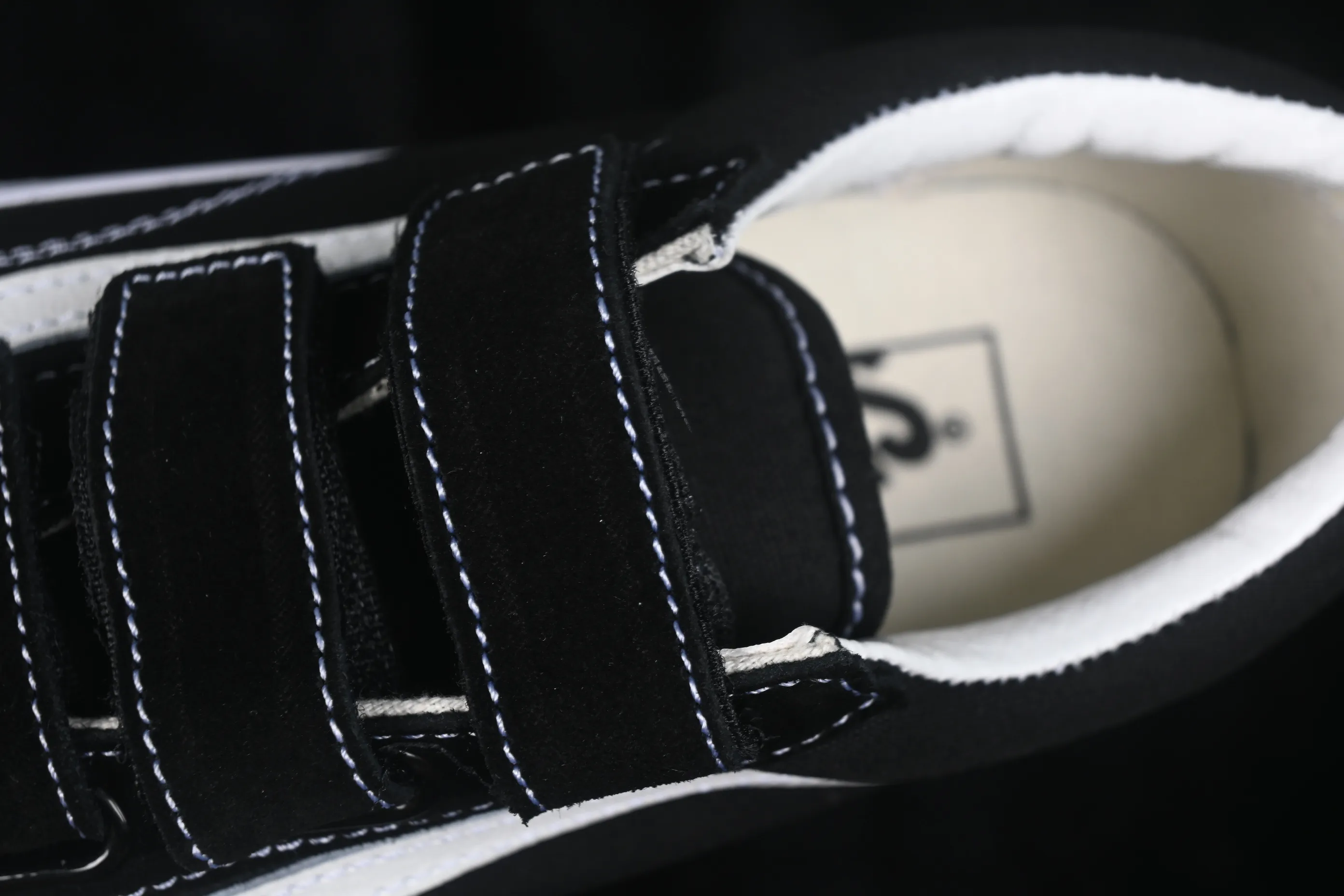 All categories Vans Vans series Vans Low Vans low top Vans Old Skool Vans Velcro low-top casual skateboard shoes VN0A3D29OIU